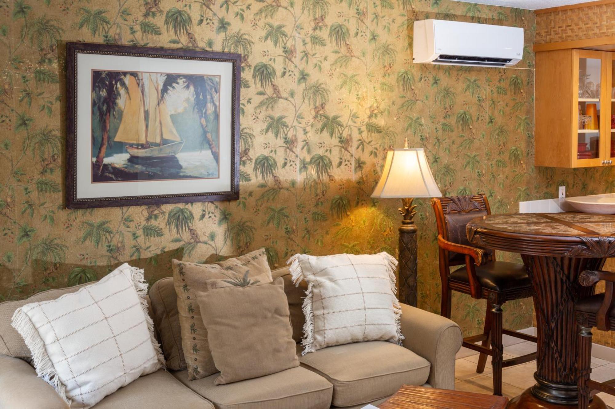 Lotus Suite, 1 Bedroom, Sleeps 4, Pool & Bbq, Pre-Renovation Summer Sale Kihei Exterior foto